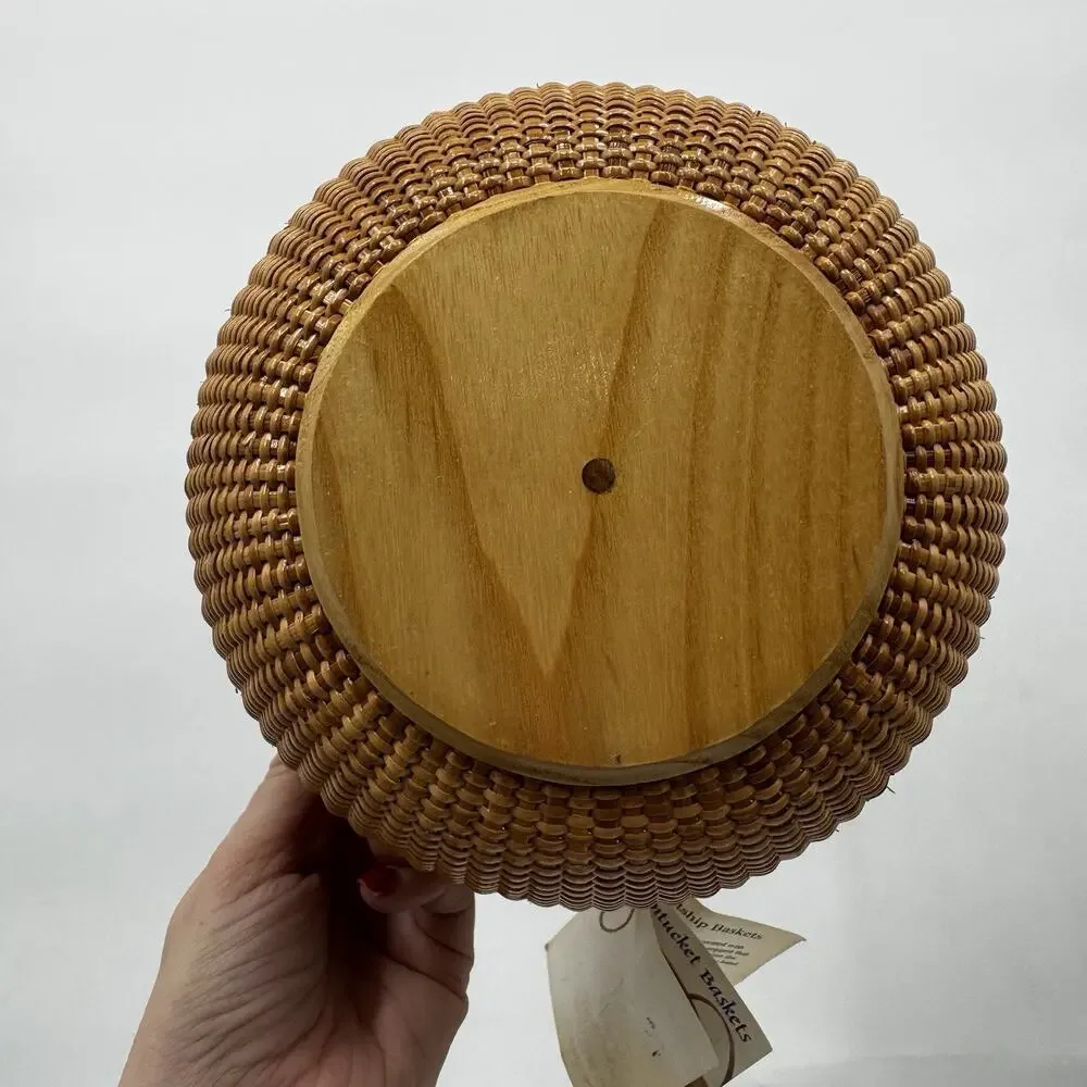 Museum Quality Nantucket Lightship Basket With Needlepoint Cushion White Ash